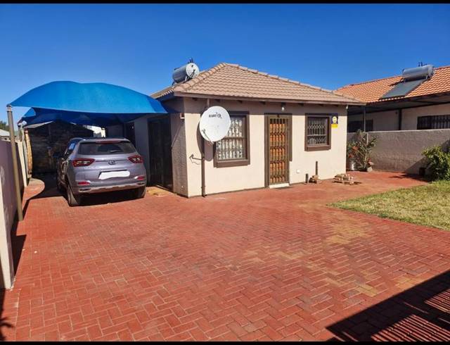 3 BEDROOM HOUSE FOR SALE IN THE ORCHARDS